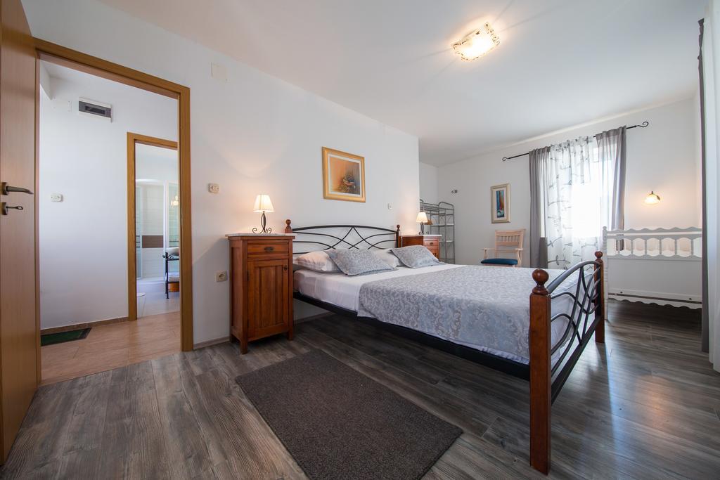 Luxury Mansarda Duplex - City Centre - Stone House Apartment Сплит Екстериор снимка